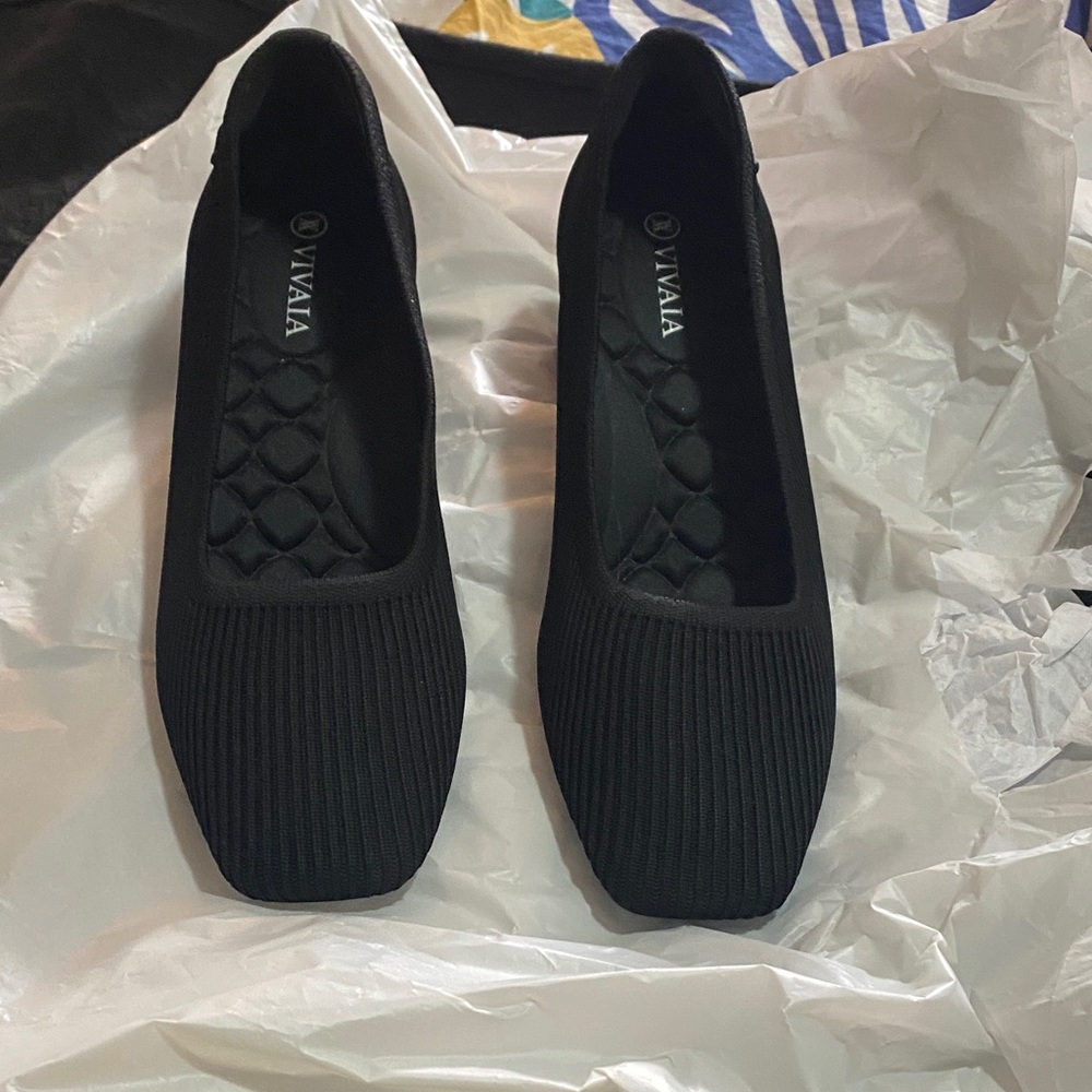 NWOT Vivaia Black Women's shoes
